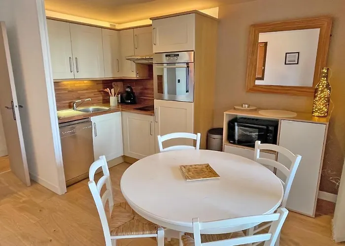 Les Coteaux De La Nartelle * Сент-Максім